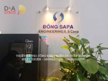 Bảng logo công ty mica